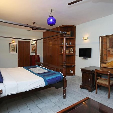 Oyo 1427 Hotel Malhar Haveli โนอิดา ภายนอก รูปภาพ