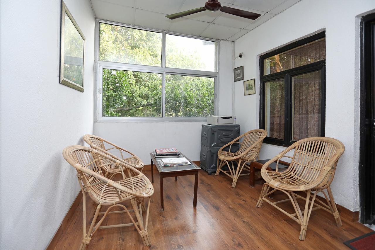 Oyo 1427 Hotel Malhar Haveli โนอิดา ภายนอก รูปภาพ