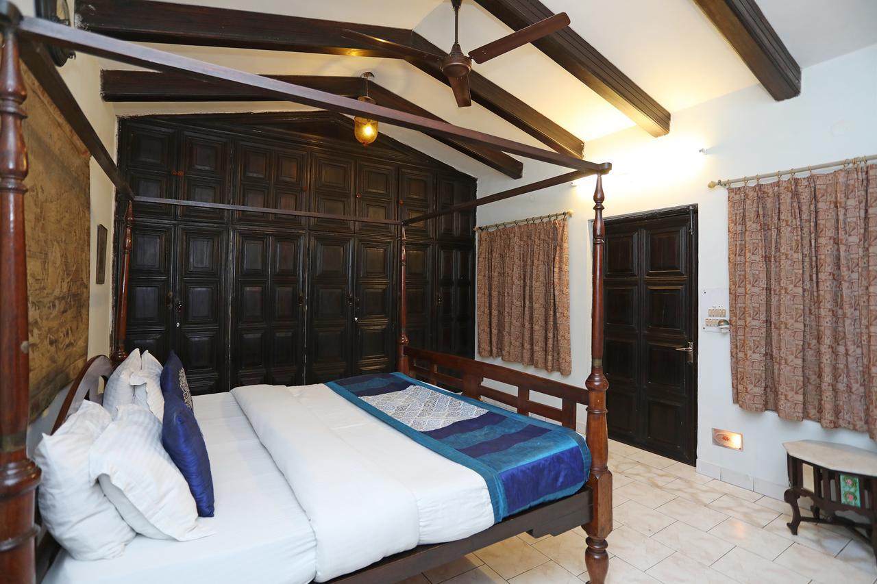 Oyo 1427 Hotel Malhar Haveli โนอิดา ภายนอก รูปภาพ