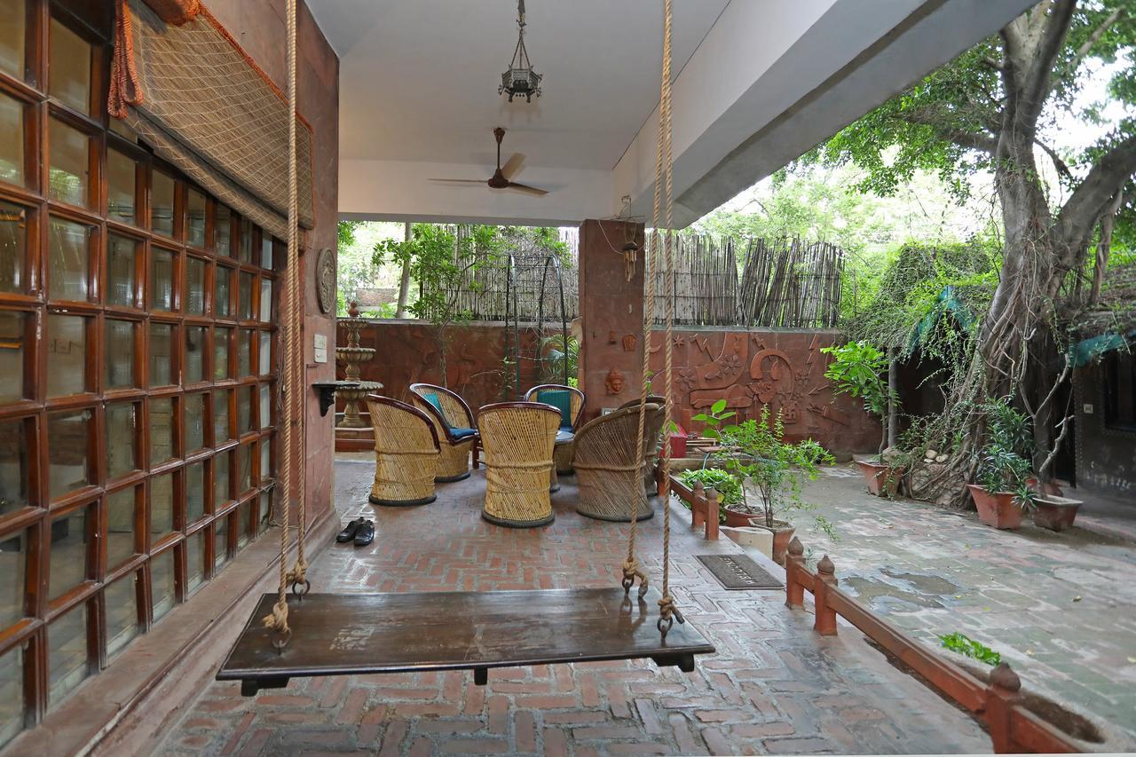 Oyo 1427 Hotel Malhar Haveli โนอิดา ภายนอก รูปภาพ