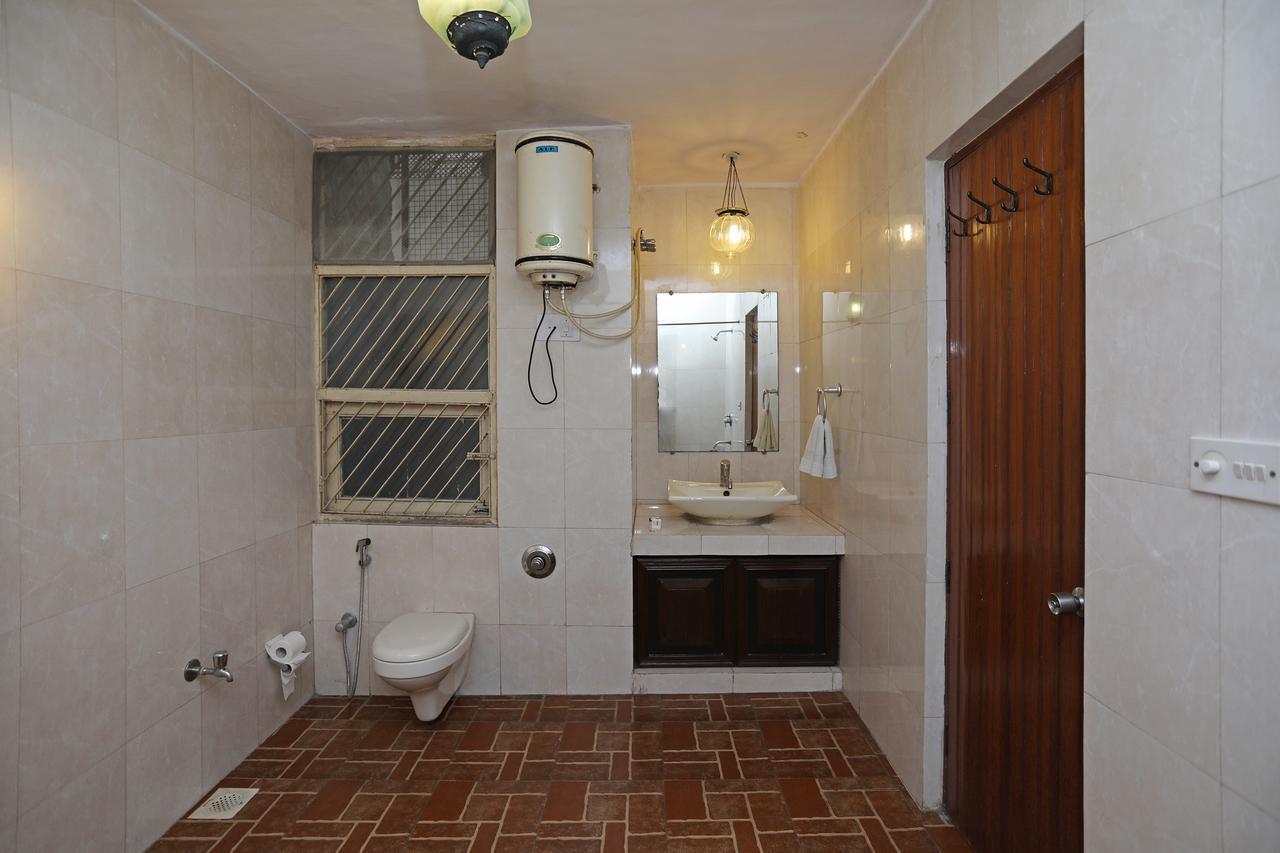 Oyo 1427 Hotel Malhar Haveli โนอิดา ภายนอก รูปภาพ