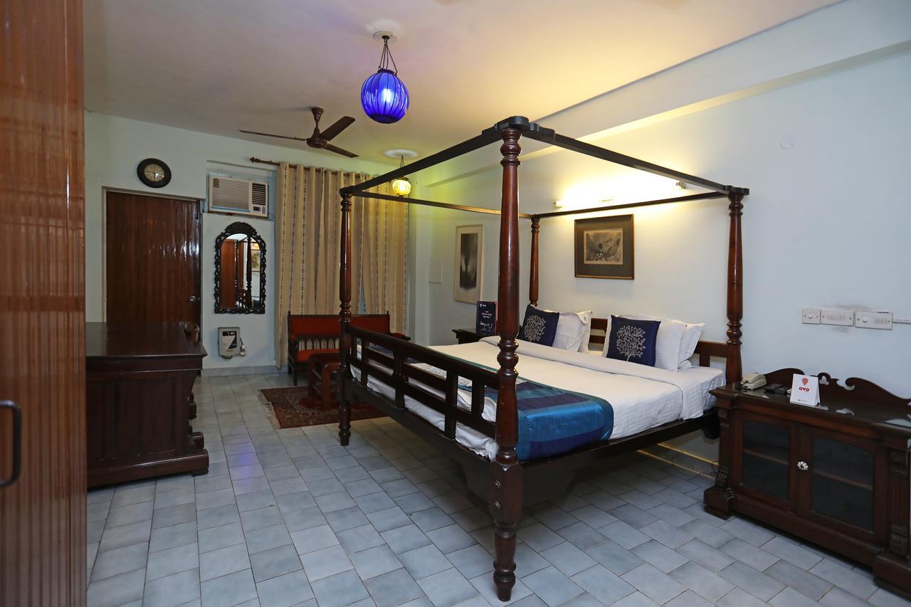 Oyo 1427 Hotel Malhar Haveli โนอิดา ภายนอก รูปภาพ
